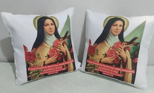 Almofadas personalizadas feito pela NM Personalização — exemplo 3