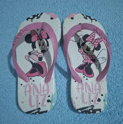 Chinelos personalizados feito pela NM Personalização — exemplo 3